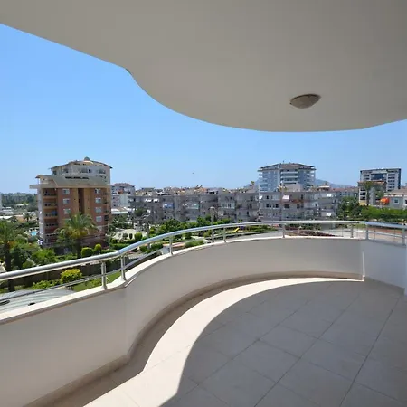 Galaxy 3 Apartment *
