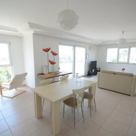 Galaxy 3 Apartment *